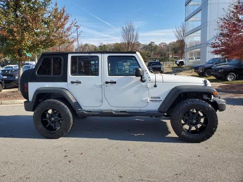 Used 2014 Jeep Wrangler Unlimited Sport w/ Connectivity Group image 5