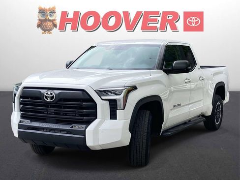 Used 2024 Toyota Tundra SR5 w/ SR5 Premium Package AWD/4WD image 5