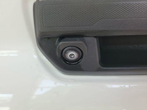 Used 2023 Chevrolet Colorado Z71 w/ Z71 Convenience Package 2 image 25