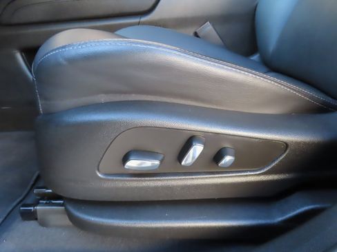 Used 2023 Cadillac XT5 Premium Luxury w/ Technology Package image 8