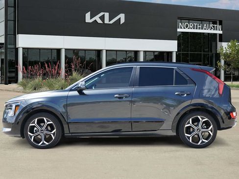 Certified 2024 Kia Niro EX Touring FWD image 3