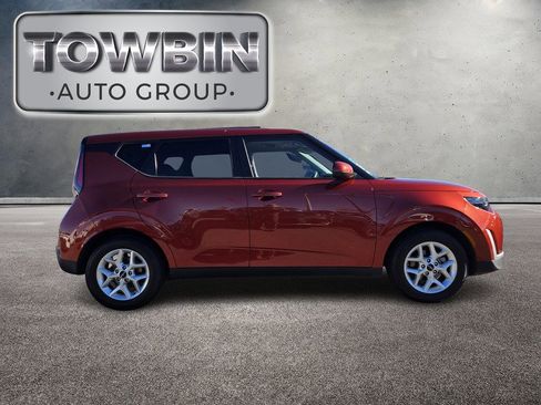 Certified 2024 Kia Soul LX w/ Option Group 015 image 3