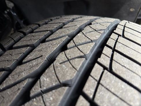 Certified 2025 Ford Expedition Max Platinum w/ Driver's Package image 7