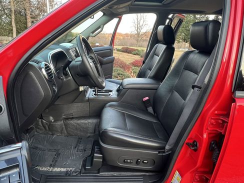 Used 2008 Ford Explorer Sport Trac Adrenalin image 16