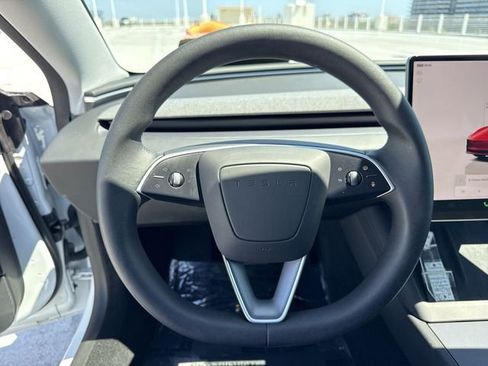 Used 2025 Tesla Model 3 Long Range image 14