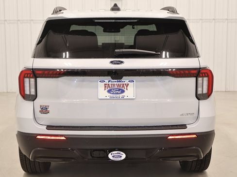 New 2026 Ford Explorer ST-Line w/ ST-Line Street Pack image 7