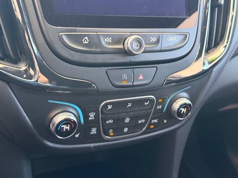 Used 2023 Chevrolet Equinox RS w/ RS Leather Package AWD/4WD image 21