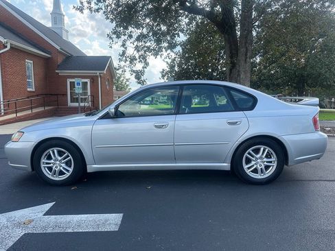 Used 2005 Subaru Legacy 2.5i AWD/4WD image 9