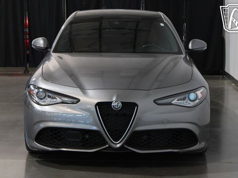 Used 2020 Alfa Romeo Giulia Ti Sport image 21
