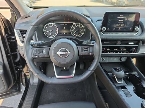 Used 2023 Nissan Rogue SV w/ SV Premium B Package AWD/4WD image 11