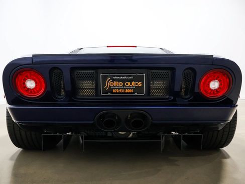 Used 2005 Ford GT RWD image 54
