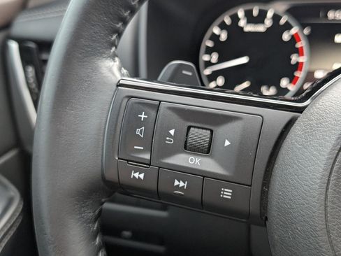 Used 2021 Nissan Rogue SL w/ Premium Package image 24