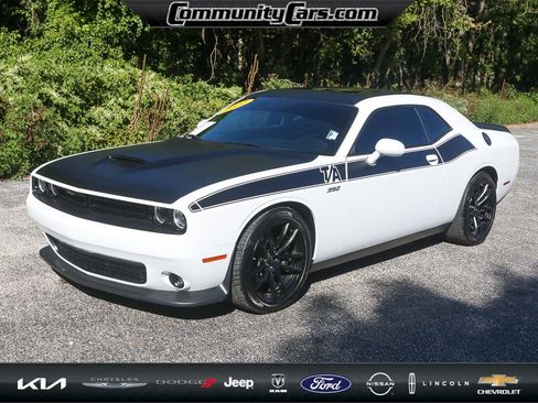 Used 2022 Dodge Challenger R/T Scat Pack w/ T/A Package image 2
