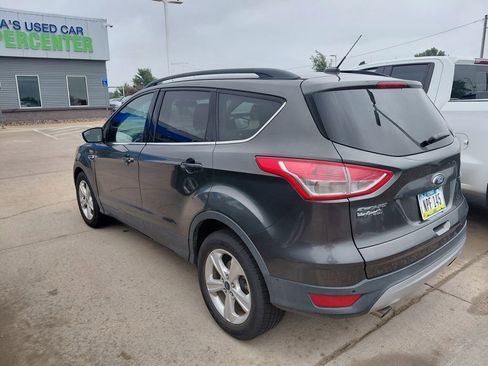 Used 2016 Ford Escape SE w/ SE Leather Comfort Package FWD image 2
