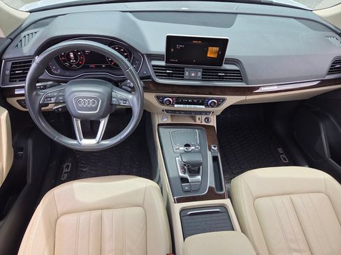 Used 2019 Audi Q5 2.0T Premium Plus w/ Premium Plus Package AWD/4WD image 6