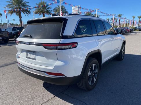 Used 2022 Jeep Grand Cherokee Limited 4xe image 6