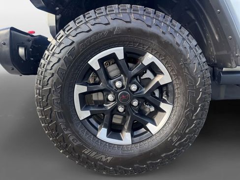 Used 2026 Jeep Gladiator Rubicon AWD/4WD image 26