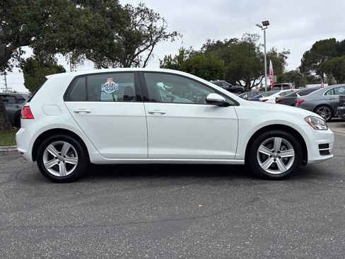 Used 2017 Volkswagen Golf S FWD image 4