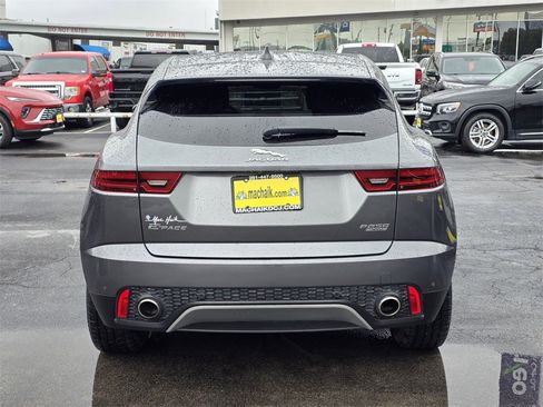 Used 2018 Jaguar E-PACE S image 5