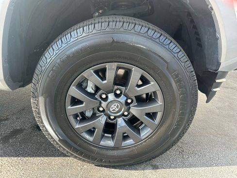 Used 2021 Toyota Tacoma SR5 image 34
