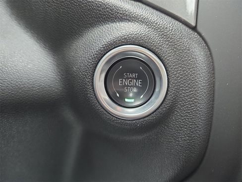 Used 2025 Chevrolet Silverado 1500 Custom image 23