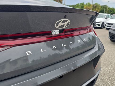 New 2026 Hyundai Elantra SEL Sport FWD image 13