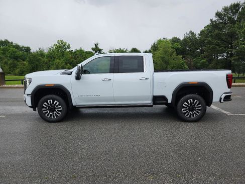 Used 2026 GMC Sierra 2500 Denali Ultimate w/ Max Trailering Package AWD/4WD image 2