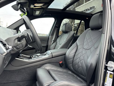 Used 2025 BMW X5 xDrive40i image 11