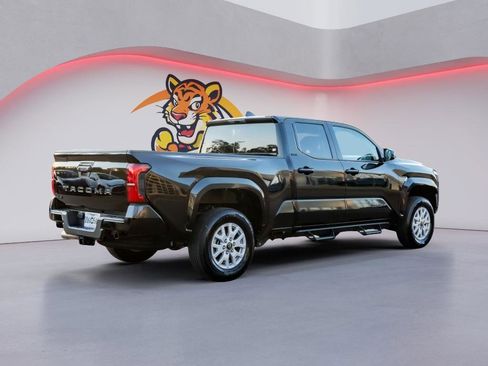 Used 2025 Toyota Tacoma SR5 image 5