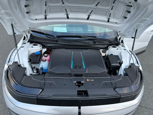 Used 2024 Hyundai Ioniq 5 Limited image 82