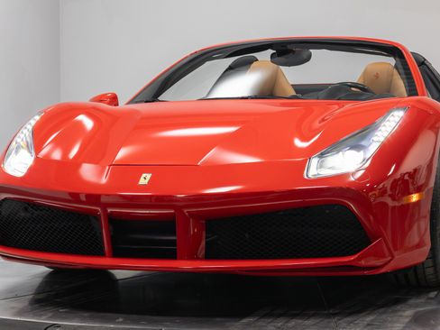 Used 2016 Ferrari 488 Spider image 78