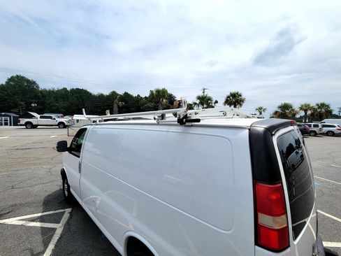 Used 2015 GMC Savana 2500 image 9