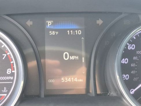 Used 2020 Toyota Camry SE image 10