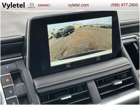 Used 2023 GMC Yukon XL AT4 image 28