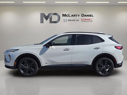 New 2025 Buick Envision Sport Touring image 3