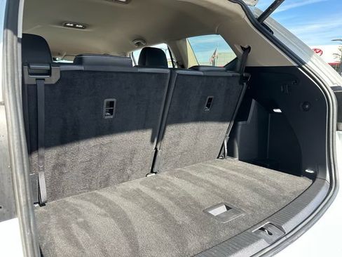 Used 2025 Volkswagen Atlas SE AWD/4WD image 28