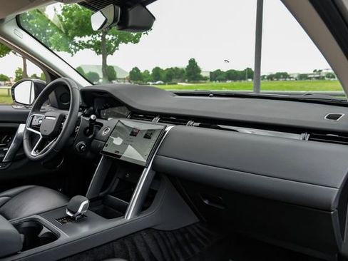 Used 2025 Land Rover Discovery Sport S AWD/4WD image 15