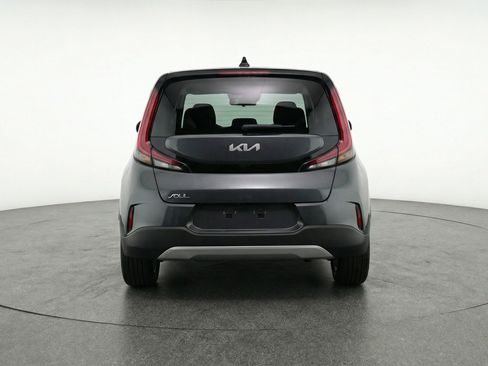 Used 2025 Kia Soul LX w/ LX Technology Package FWD image 7