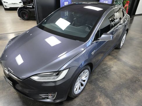 Used 2016 Tesla Model X 90D AWD/4WD image 11