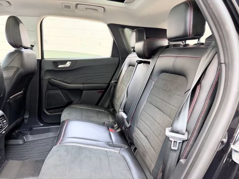 Used 2022 Ford Escape SEL w/ SEL Stealth AWD Package image 21