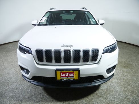 Used 2019 Jeep Cherokee Latitude Plus image 2