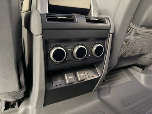 Used 2023 Land Rover Defender 130 X-Dynamic SE AWD/4WD image 34
