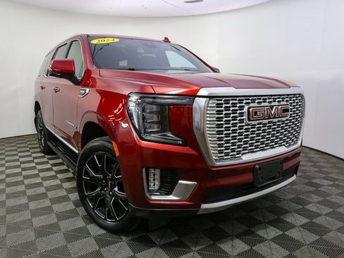 Used 2024 GMC Yukon Denali image 3