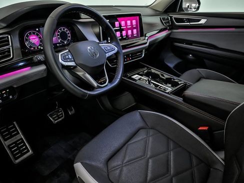 Certified 2025 Volkswagen Atlas Peak Edition SE image 10