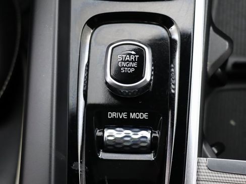 Used 2020 Volvo XC60 T5 R-Design w/ Protection Package image 21