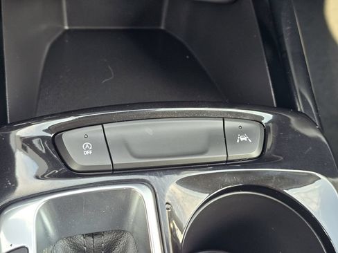 Used 2025 Chevrolet Trax LT w/ Driver Confidence Package FWD image 21