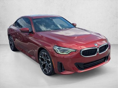 Used 2025 BMW 230i Coupe w/ Premium Package image 6