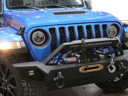 Used 2021 Jeep Gladiator Mojave AWD/4WD image 38