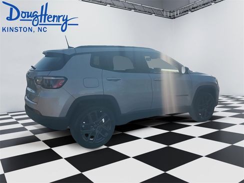 New 2026 Jeep Compass Latitude image 5