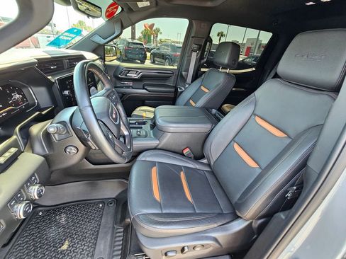 Used 2024 GMC Sierra 1500 AT4 w/ Technology Package AWD/4WD image 16